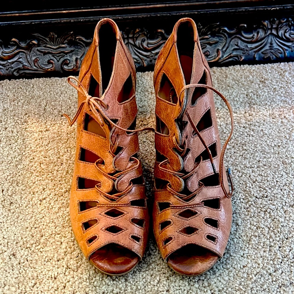 Paul Green Lace up sandal